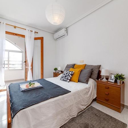 Cozy Apartment Near The Sea Torrevieja Ngoại thất bức ảnh