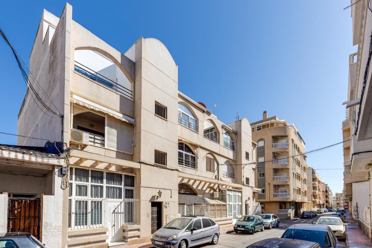 Cozy Apartment Near The Sea Torrevieja Ngoại thất bức ảnh
