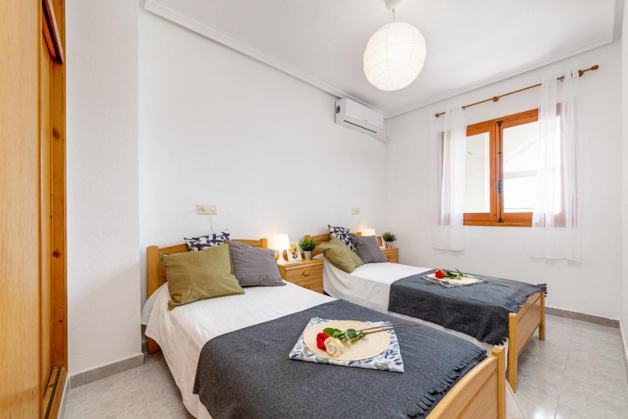 Cozy Apartment Near The Sea Torrevieja Ngoại thất bức ảnh