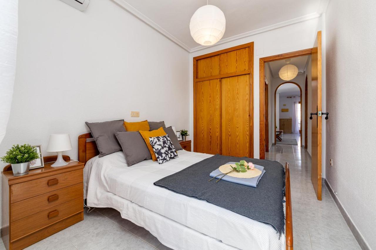 Cozy Apartment Near The Sea Torrevieja Ngoại thất bức ảnh